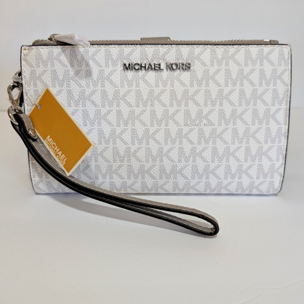 Michael Kors Large Jet Set Travel Leather Wristlet
